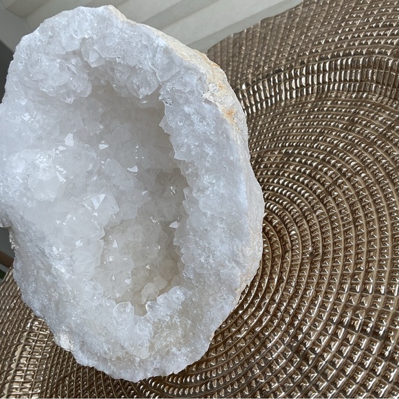 Collector Grade Crystal Geode - Picture 9 of 11